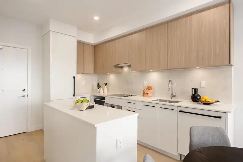 301 5398 207 STREET - photo 2 of 9