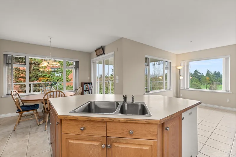 203 1330 HUNTER ROAD - photo 4 of 23