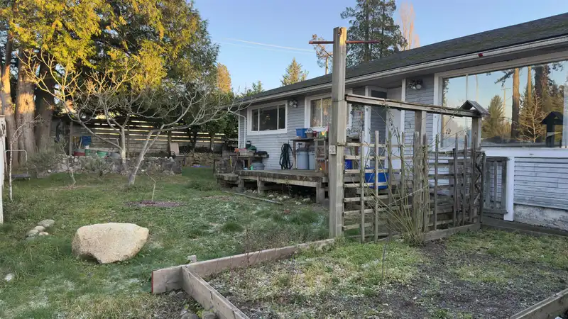 9401 DAWSON CRESCENT - photo 4 of 18