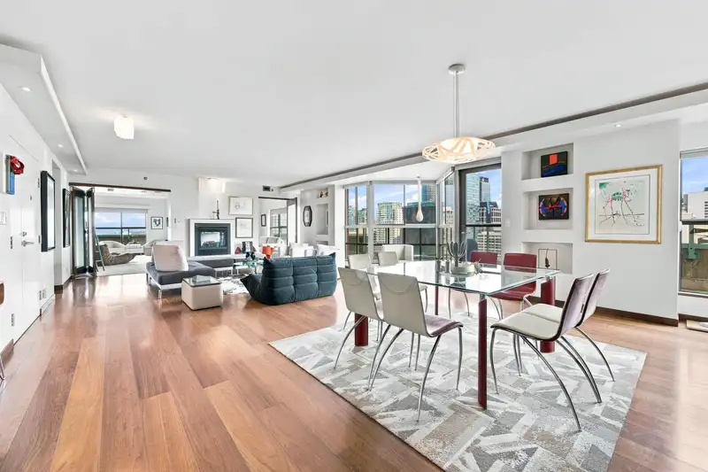2301 909 BURRARD STREET - photo 4 of 40