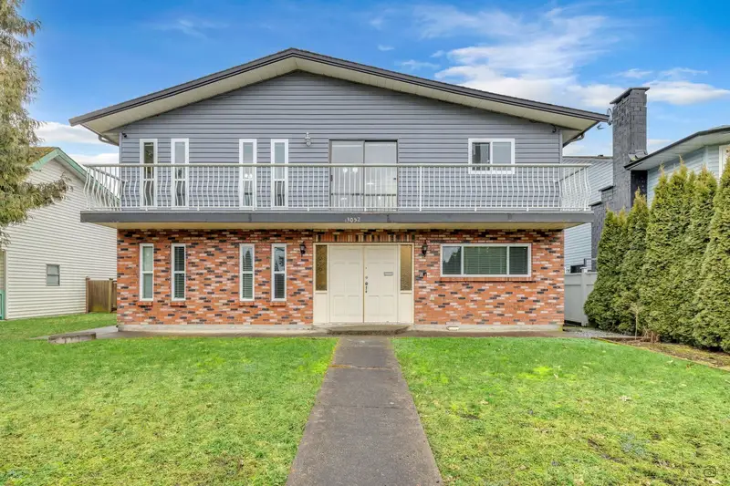 13052 64 AVENUE - photo 1 of 25