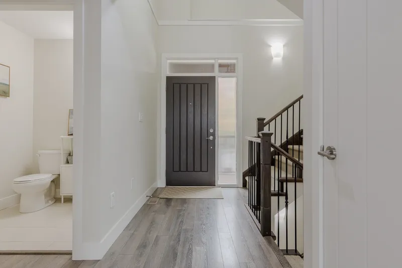 102 3458 BURKE VILLAGE PROMENADE - photo 2 of 25