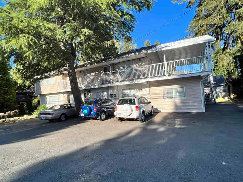9716-9718 156 STREET - photo 1 of 33