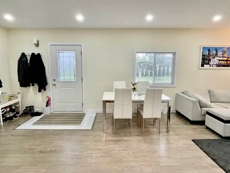 9716-9718 156 STREET - photo 3 of 33
