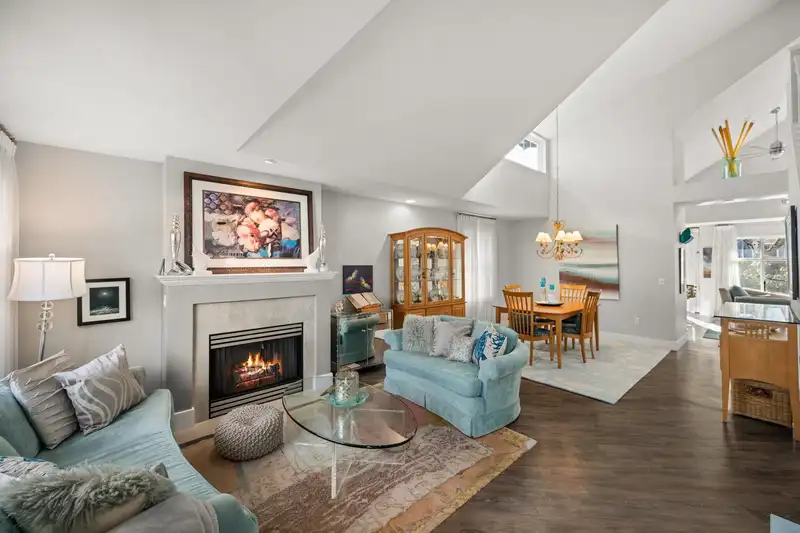 69 14877 33 AVENUE - photo 3 of 40
