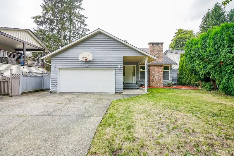 9157 144A STREET - photo 1 of 25