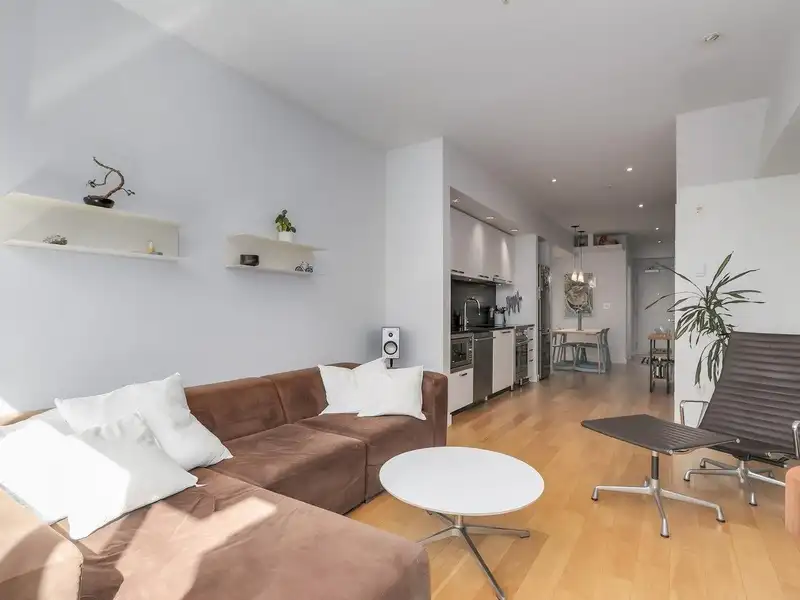 312 557 E CORDOVA STREET - photo 4 of 23
