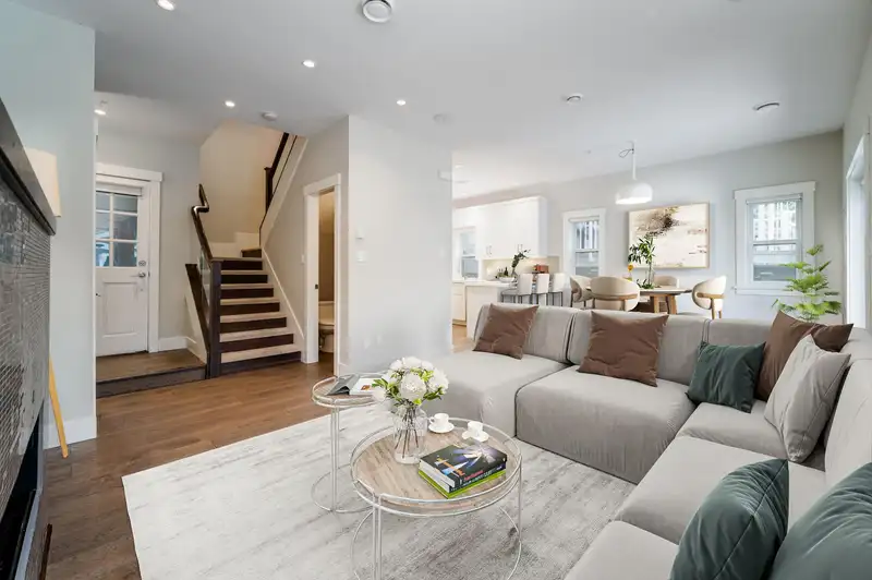 1805 E 7TH AVENUE - photo 4 of 40