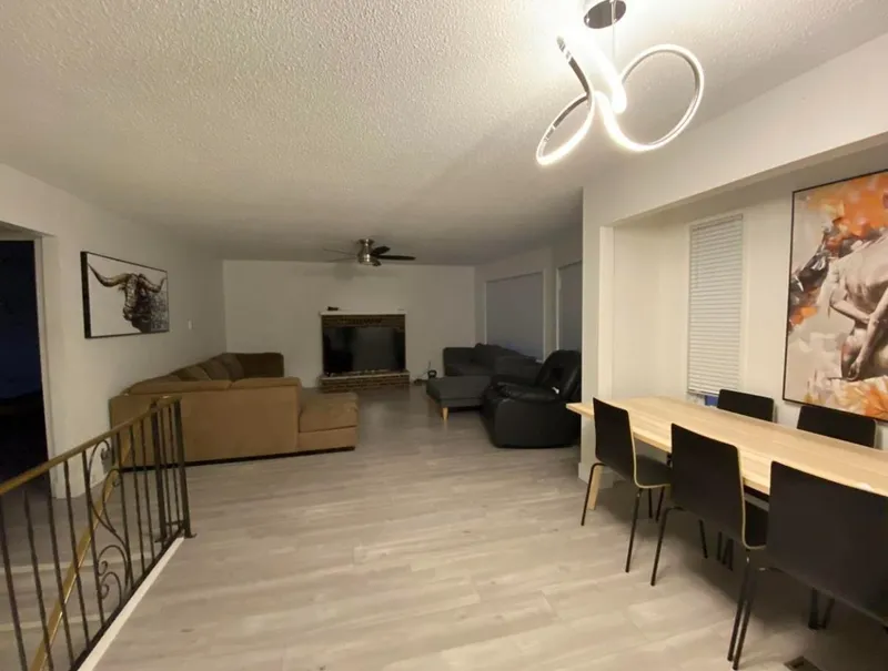 385 FERRY LANDING PLACE - photo 2 of 10