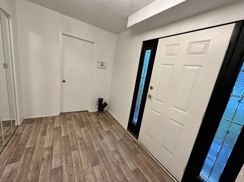 385 FERRY LANDING PLACE - photo 3 of 10