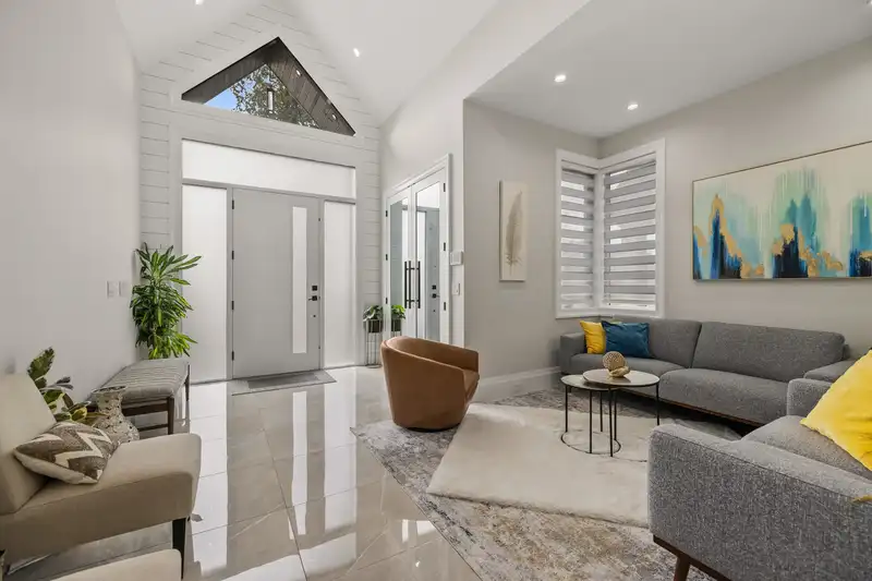 15689 106A AVENUE - photo 3 of 40