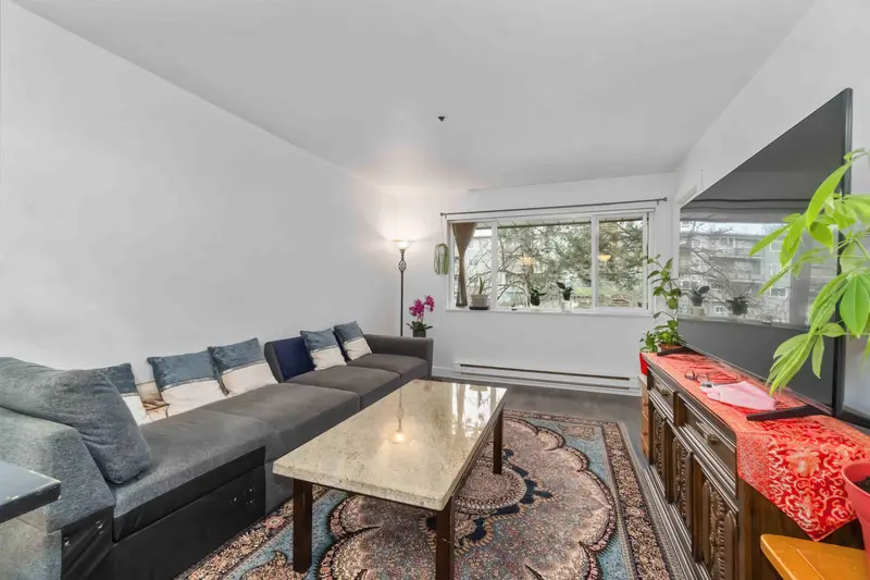 502 1310 CARIBOO STREET - photo 4 of 25