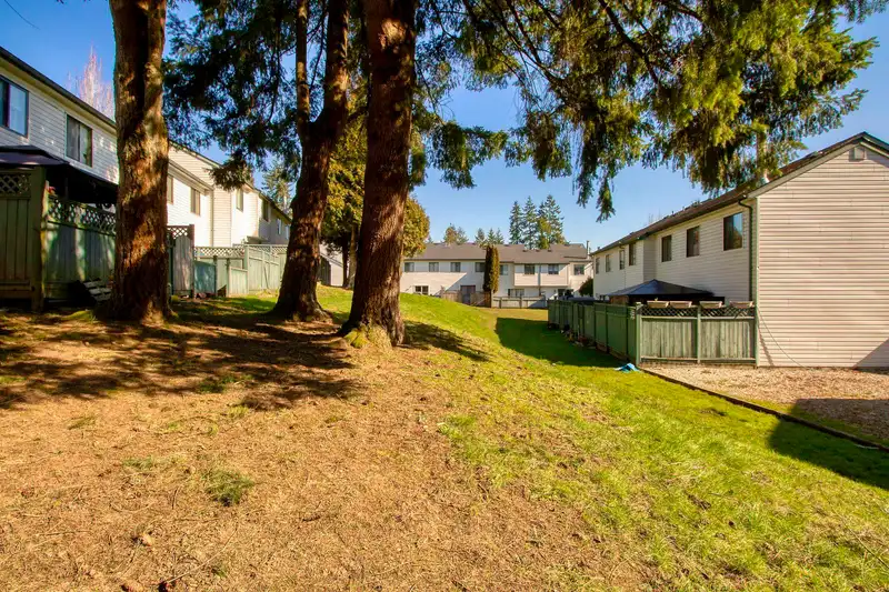 32 6625 138TH STREET - photo 1 of 21
