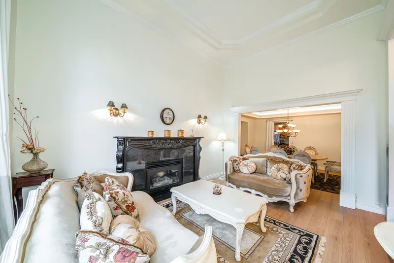 16781 77 AVENUE - photo 4 of 25