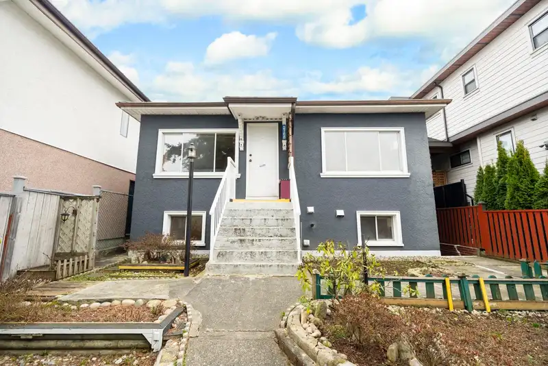 2168 RENFREW STREET - photo 1 of 35