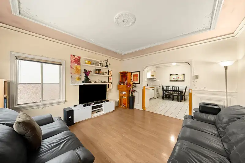 2168 RENFREW STREET - photo 2 of 35
