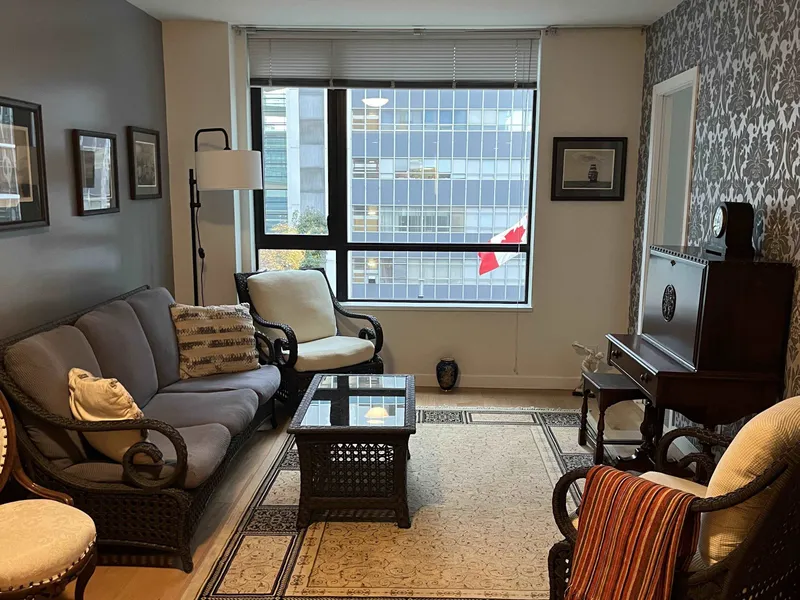 1016 788 RICHARDS STREET - photo 3 of 20