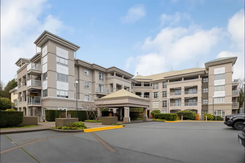 313 10533 UNIVERSITY DRIVE - photo 1 of 25