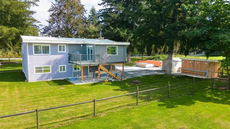 10069 276 STREET - photo 3 of 25