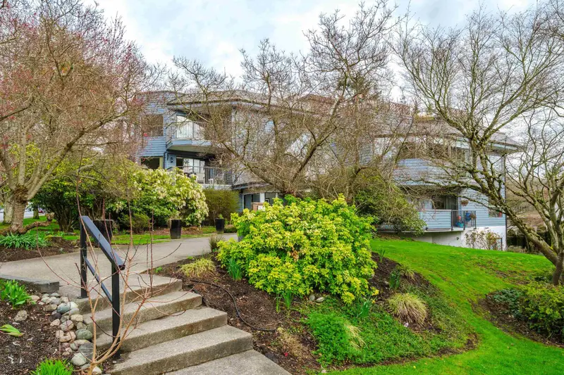 306 14950 THRIFT AVENUE - photo 3 of 25