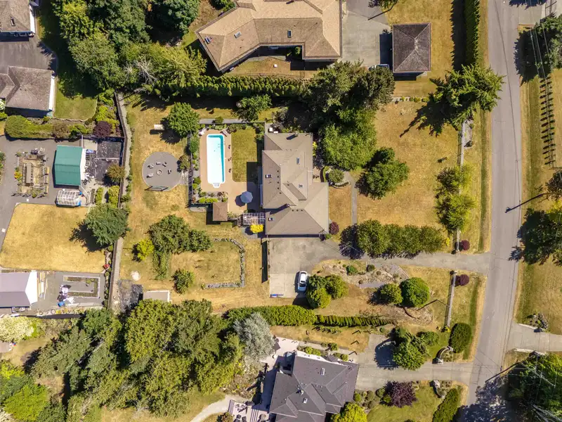 11109 TANAGER ROAD - photo 4 of 40