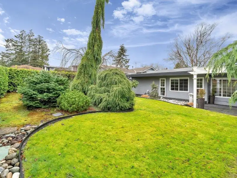 5231 1 AVENUE - photo 4 of 40