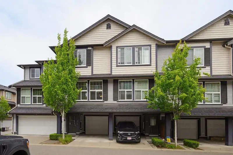 15 20831 70 AVENUE - photo 1 of 36