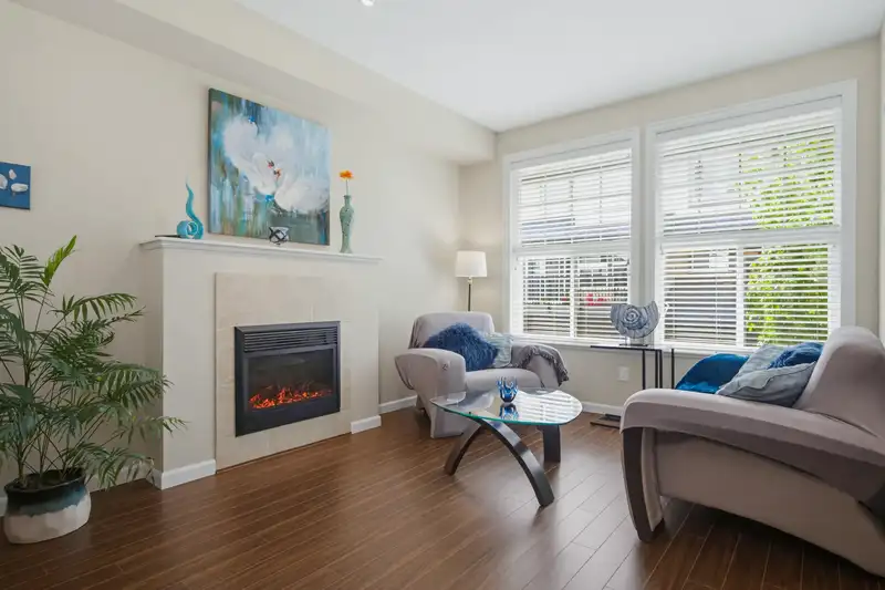 15 20831 70 AVENUE - photo 4 of 36