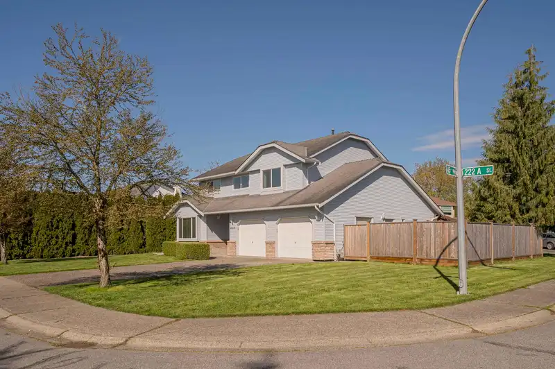4510 222A STREET - photo 2 of 39