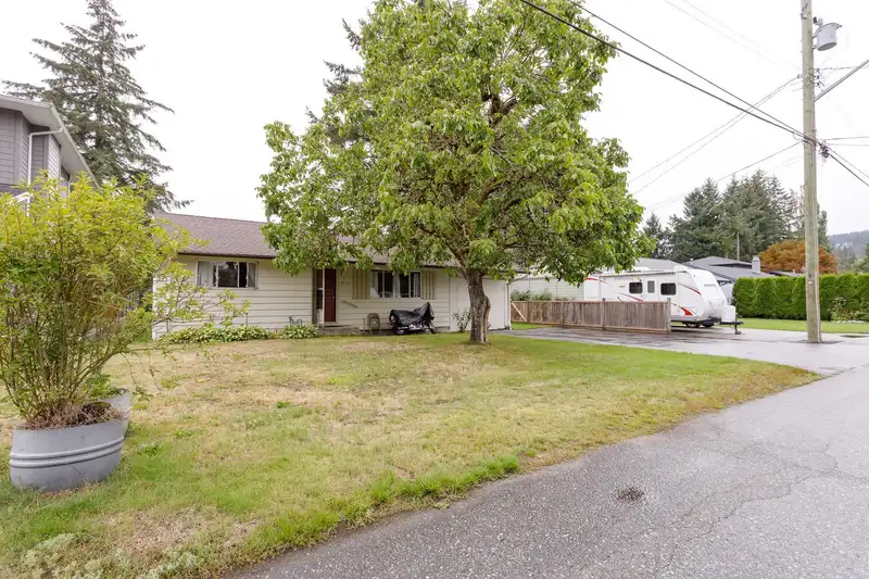 3825 HAMILTON STREET - photo 1 of 20