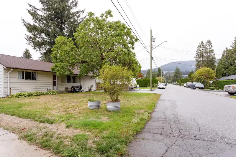 3825 HAMILTON STREET - photo 2 of 20