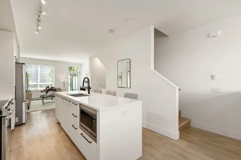 38001 HELM WAY - photo 4 of 20