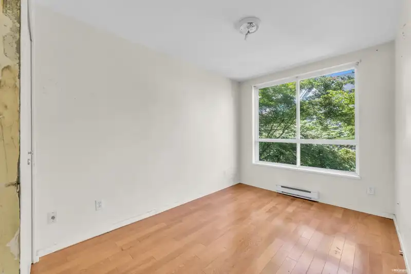 306 6833 VILLAGE GRN - photo 2 of 13