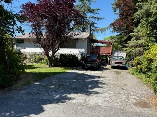 23315 122 AVENUE - photo 1 of 19
