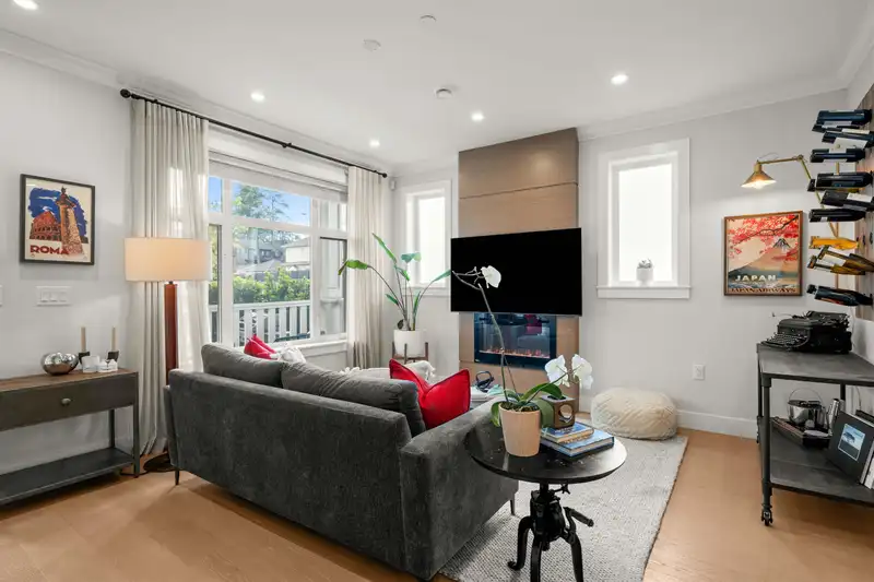 1311 E 13TH AVENUE - photo 3 of 27