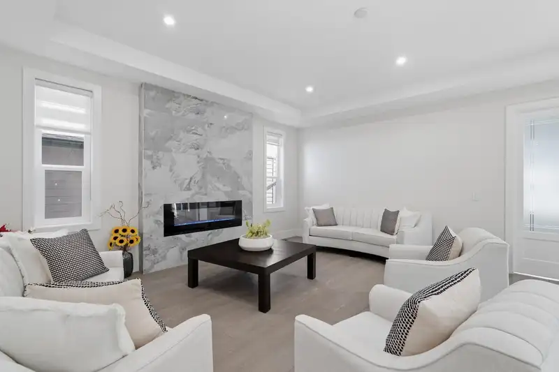 20549 70A AVENUE - photo 4 of 40