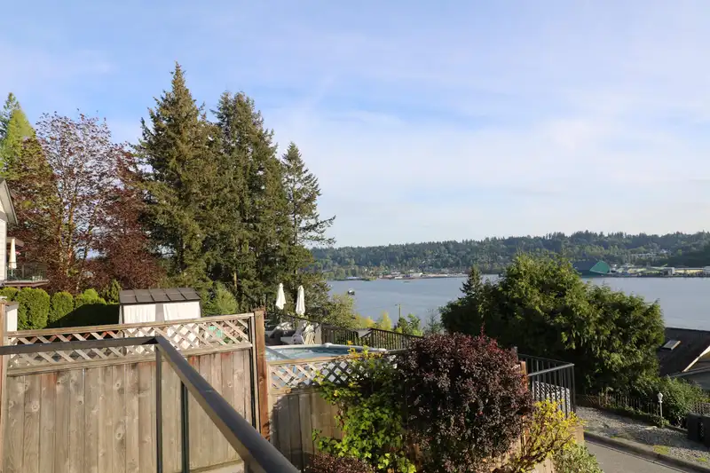 18 AXFORD BAY - photo 4 of 36