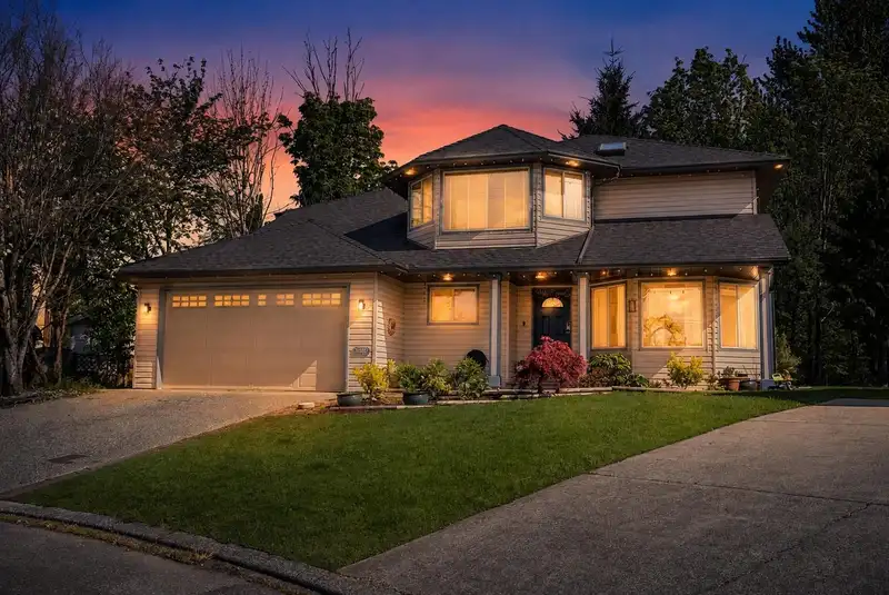 32507 QUALICUM PLACE - photo 3 of 39