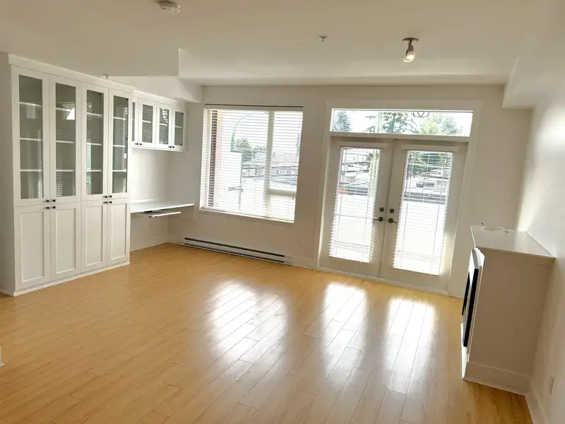 208 7908 GRAHAM AVENUE - photo 2 of 25