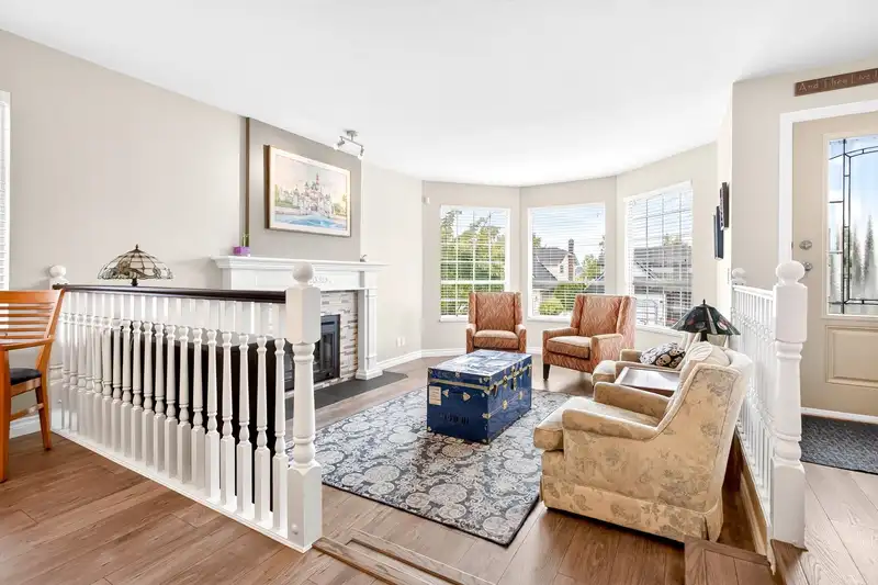 2383 COLONIAL DRIVE - photo 4 of 39