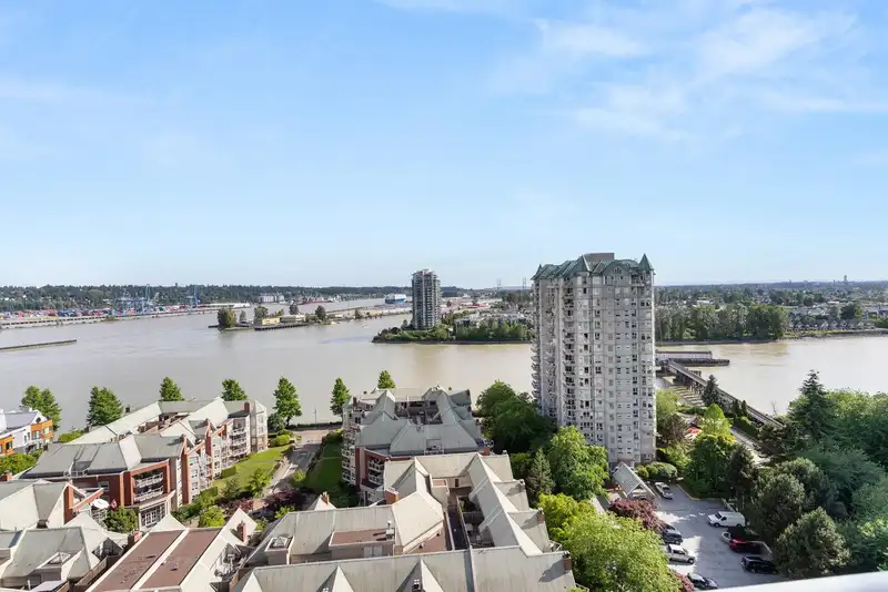 1901 1245 QUAYSIDE DRIVE - photo 1 of 33