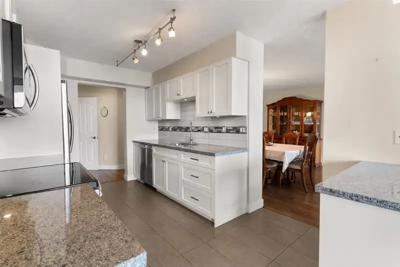 1901 1245 QUAYSIDE DRIVE - photo 3 of 33