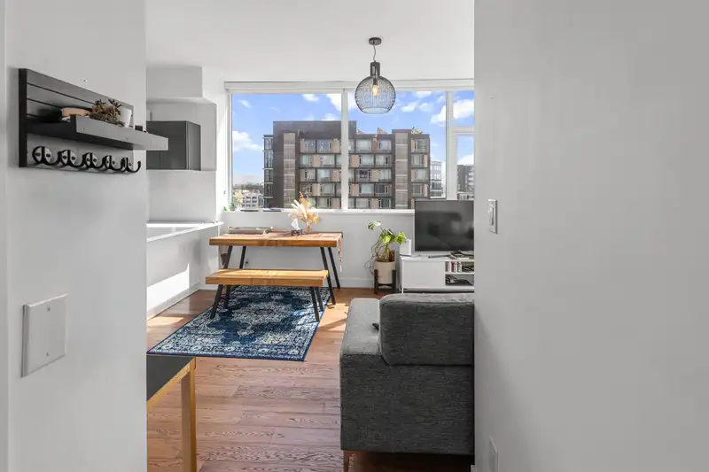 1001 108 E 1ST AVENUE - photo 2 of 28