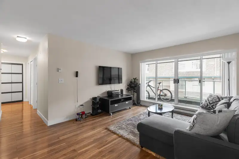 210 13771 72A AVENUE - photo 4 of 23