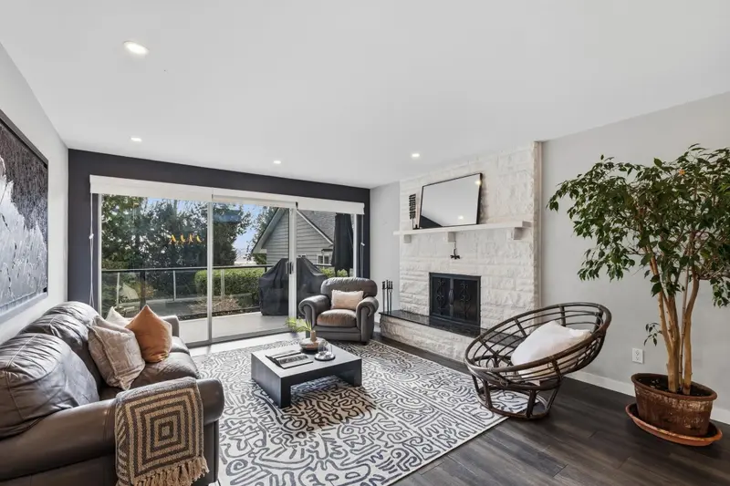 363 DARTMOOR DRIVE - photo 3 of 25