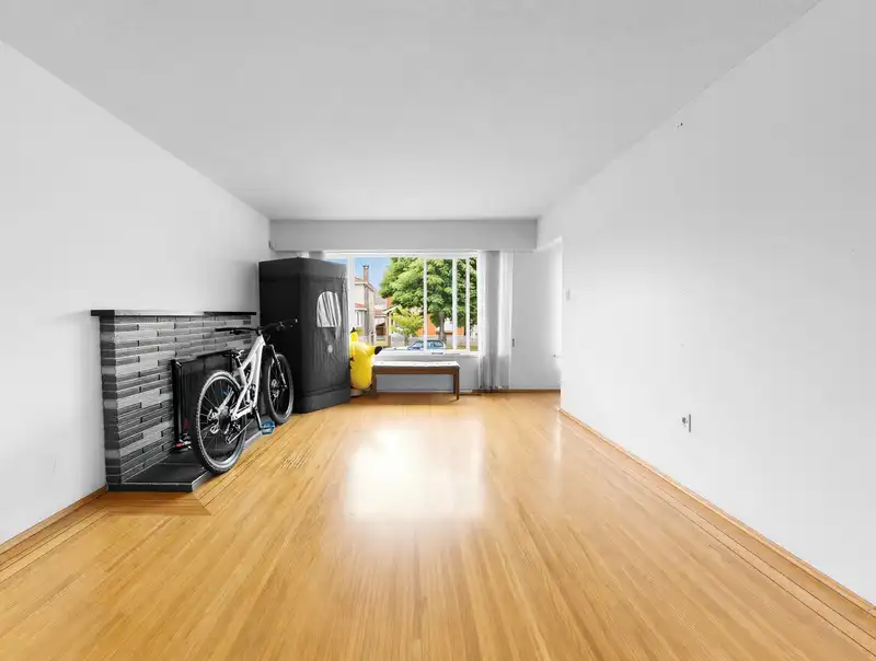 1972 E 51ST AVENUE - photo 4 of 28