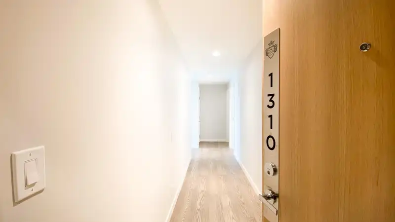 1310 3533 ROSS DRIVE - photo 3 of 31