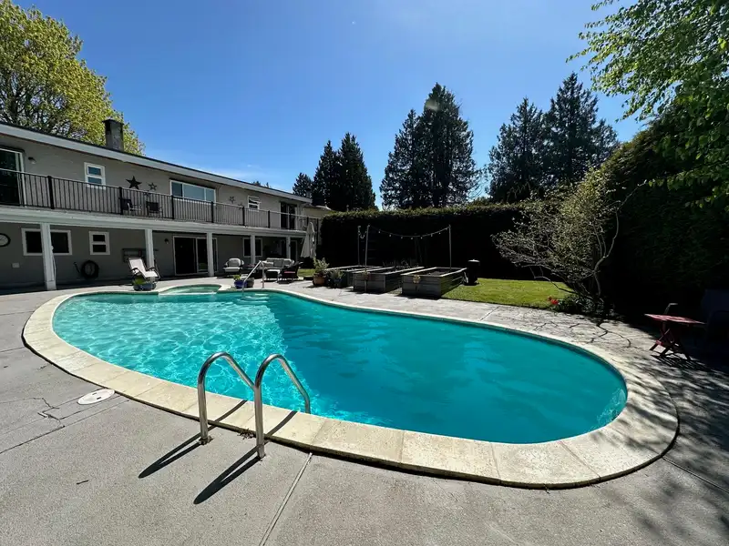 1015 51A STREET - photo 2 of 40