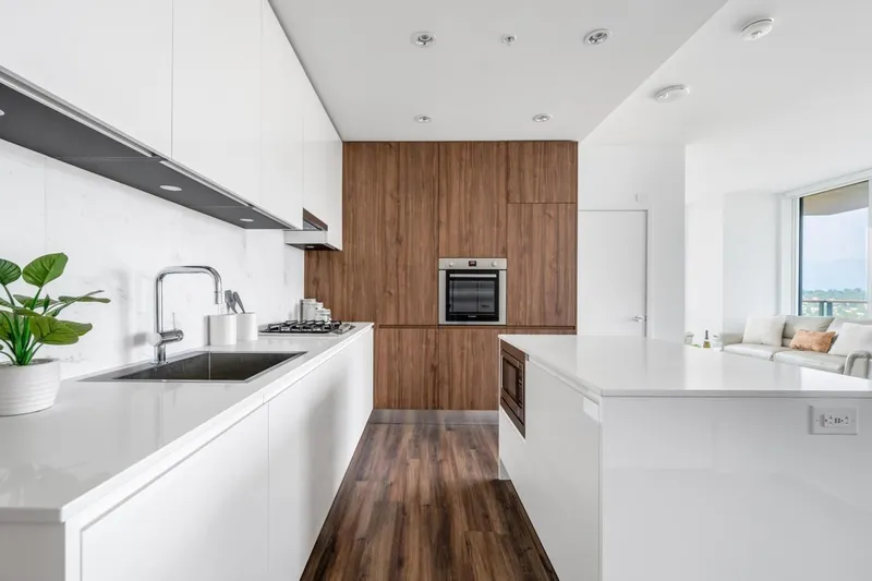 2111 4650 BRENTWOOD BOULEVARD - photo 2 of 25