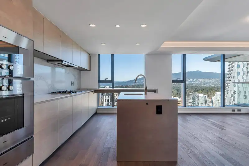 2402 1482 ROBSON STREET - photo 2 of 13